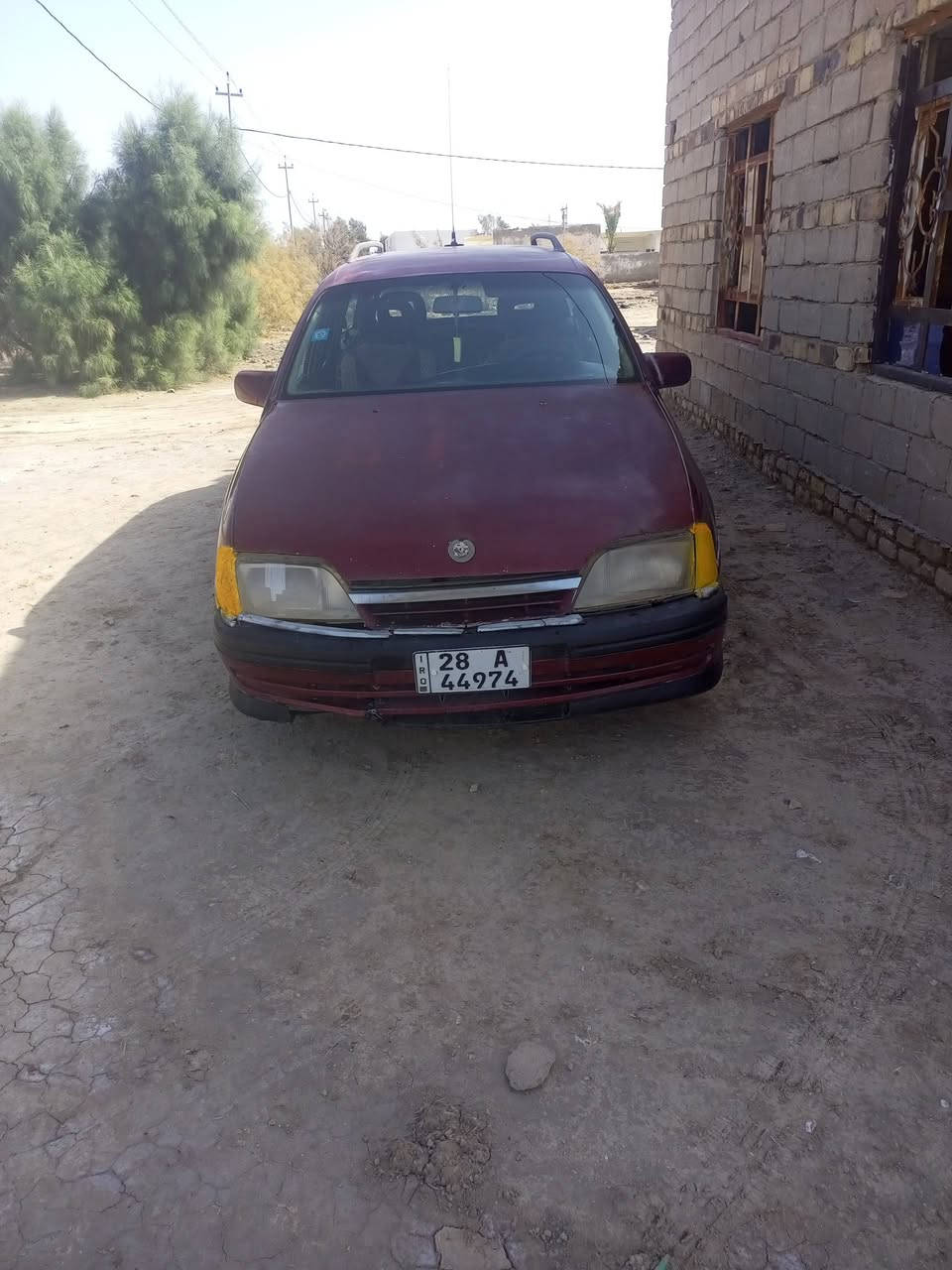 سلام عليكم سياره اللبيع وبل ستيشن موديل 1992سياره جاهزه خير من الله وين مايعجبك من محرك من كير من كسن من حداديه تخم تاير كهربايات كلها جاهزه رقم نكليزي سنويه الا 30لاتنتهي مداور يمتا مايعجبك***********العنوان الديوانيه قضاء الحمزه الشرجي قرب صيطرت الطابو سعر 25وبيها مجال
