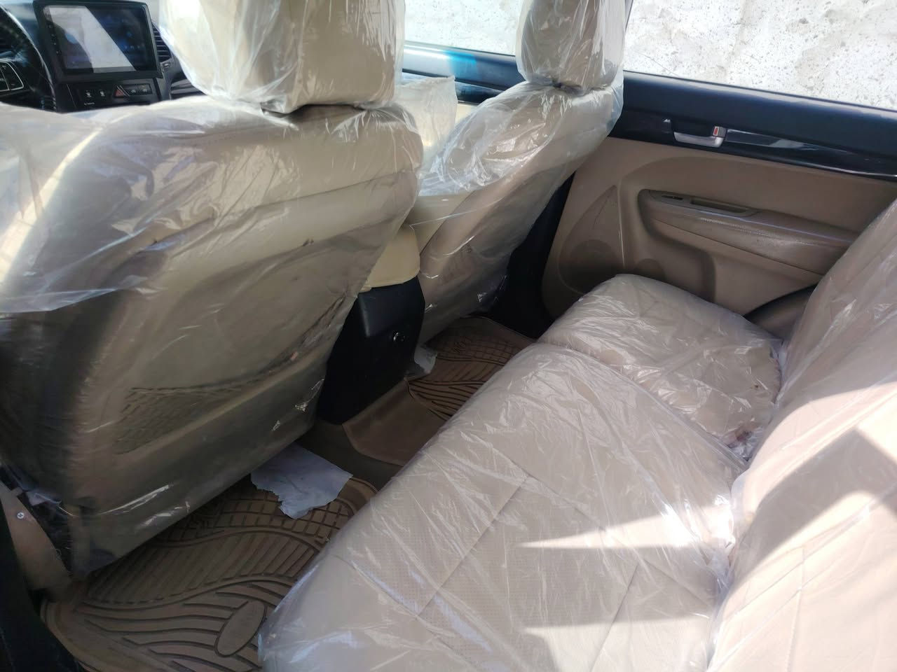 سلام عليكم سورنتو موديل ٢٠١٢ رقم أربيل دولي ٦ سلندر ٧ راكب مكفوله فقط بيها بارد باب جنطه +شخط  مكاني كربلاء السعر ١٥٠ بيها مجال
***********
***********
