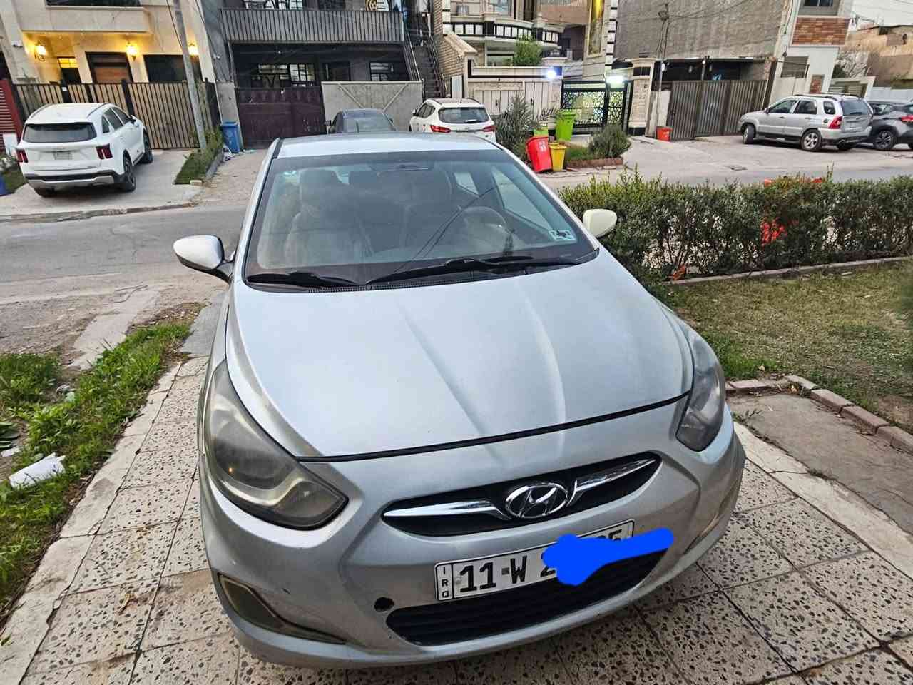 اكسنت 2013
امريكي
بيها قطع صبغ ( ابيع حزام ) 
بغداد / العامرية
***********
السعر ( 82 ) مجال بسيط
