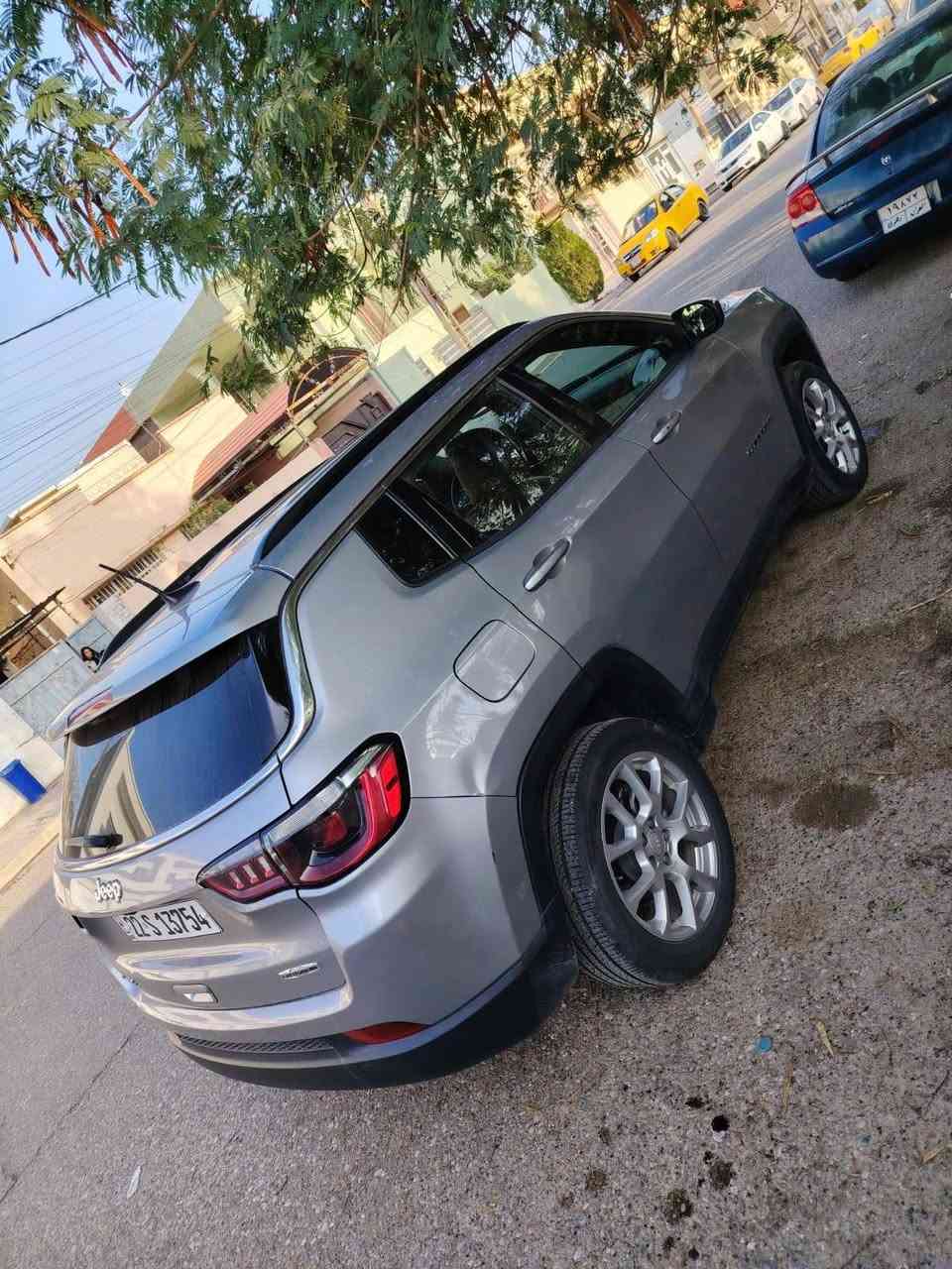 Jeep compass 2023 4*4 d
جيب كومباس 2023  |  4*4  الشكل الجديد
فول مواصفات دفع رباعي عدا الفتحة
محرك ( ٢٠٠٠ توربو)
اللون سلفر 
ويل كبير ١٩ مميز بلادي 
السيارة باسمي رقم اربيل جاهزة للتحويل
#ماشية 20 الف ميل فقط 
لايتات ليد عدسة بلادي 
بروجيكترات ليد بلادي
بصمة تشغيل 
تشغيل عن بعد (شغال)
بصمة أبواب 
صندوق شفط كهربائي + جلاق 
صندوق فتح و غلق ( من الداخل و من البصمة)
كشنات امامية تبريد + تدفئة 
ستيرن هيتر (تدفئة)
شاشة إلكترونية (عدادات گيجات الكترونية)
شاشة لمس ١٠.١ إنش
كاميرا دوارة 360
تبريد منفصل المناطق
رادارات امامية و خلفية 
اوتو بريك ( مانع التصادم ) امامي + خلفي
نقطة عمياء ( إشارة + تنبيه ) 
مرايا هيتر 
نظام تحديد السرعة التفاعلي الذكي 
بريك بصمة
أنظمة القيادة Drive Modę
نظام المحافظة على السير (تحديد خط المسار)
الضرر : 
 ضربه خفيفه بدون دواخل بس بونيت مبدل بلادي
الكهربائيات و الإلكترونيات كلهه شغالة و على وضع البلادي ١٠٠٪؜

السعر  155
***********
