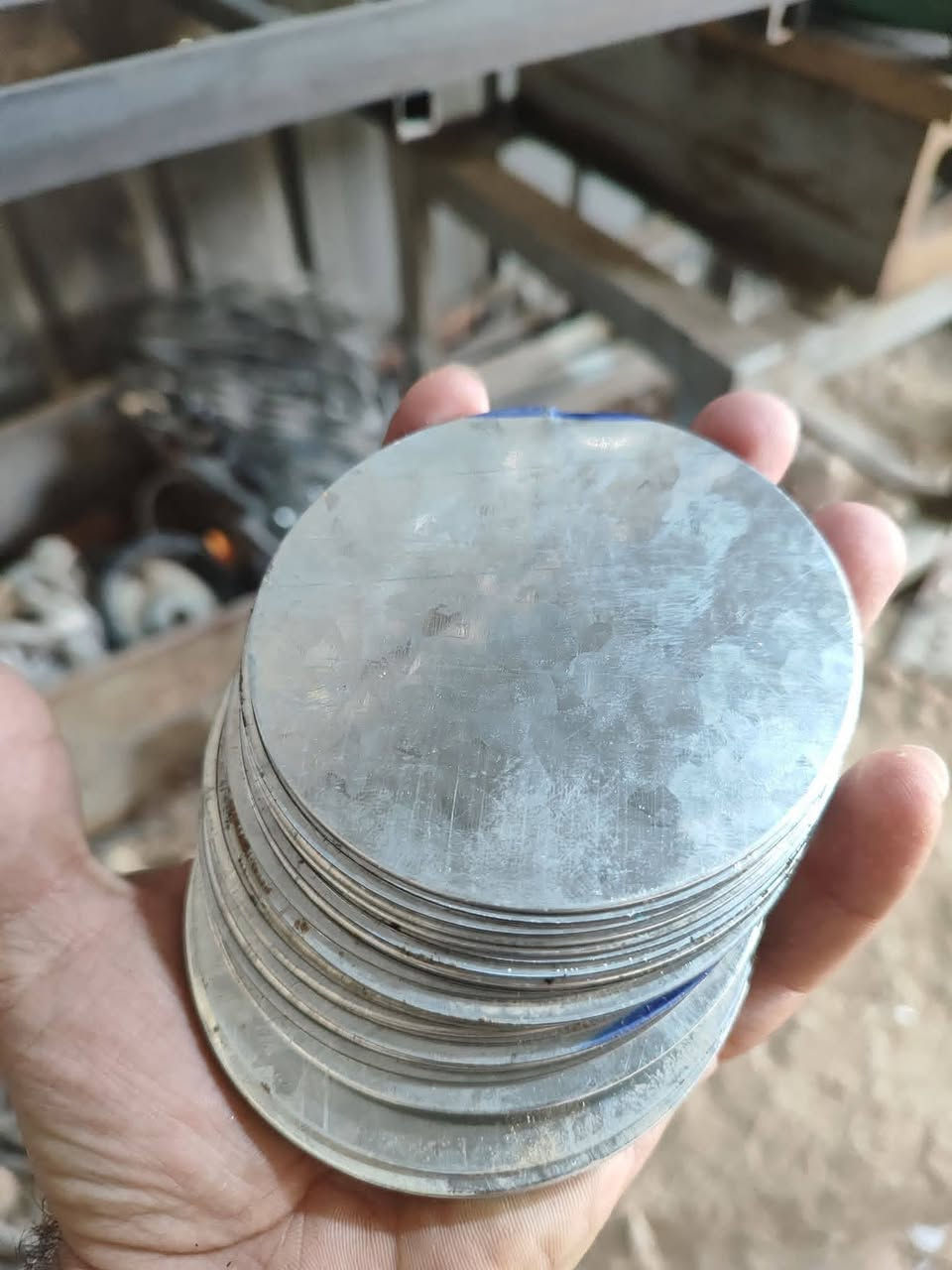 🔥📢 اسعار جملة الجملة من معمل اسعد شهد 📢🔥
***********
لأصحاب المعامل والورش والمشاريع الصناعية 🏗️
✅ تجهيز كميات كبيرة
✅ أسعار منافسة
🔩 #جنل_كافة_القياسات أو حسب الطلب
🚪 #نرمادة_باب_حديد + قفل سركي حديد
#ابواب_هيسكو وبي ار سي
🏗️ #توج_اعمده
⭕ #قفيص_دائري_ومربع
🛠️ #باج_عمود_مشبك
💡 #عكس_اناره
⚡ #قبق_عمود_كهرباء 3.5 انج و 4.5 انج
🔧 #نرمايد_بوب_حديد_ثخين
📦 كميات متوفرة دائماً وحسب الطلب
📞 للتواصل والاستفسار:
👤 اسعد شهد
📱 ***********
👤 سجاد شهد
📱 ***********
