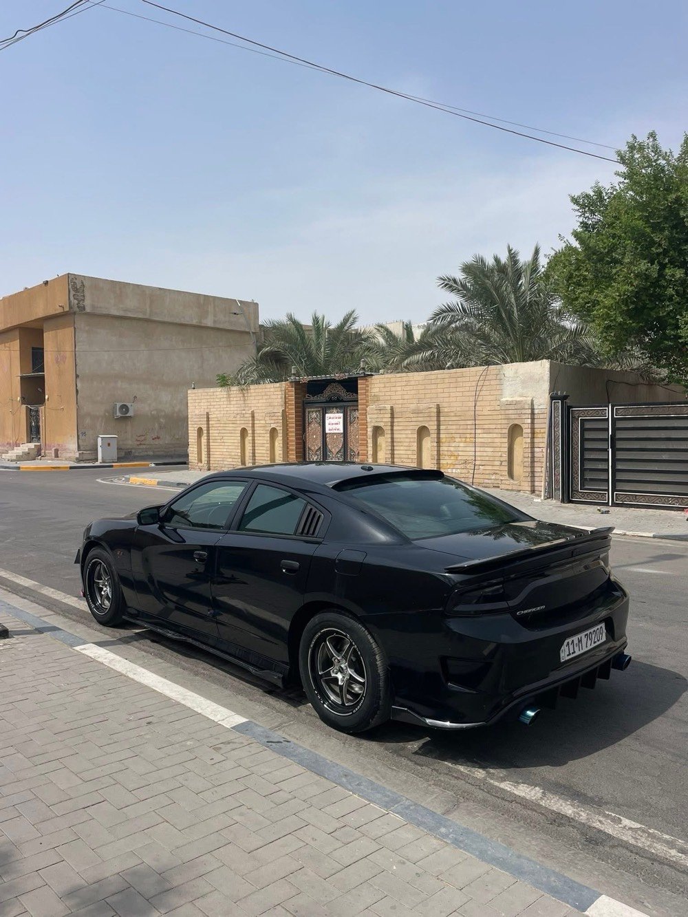 السلام عليكم

دوج جارجر 2015 sxt وارد كندي 



رقم بغداد سنوية لل30 بأسمي 



مكينة 3.600 تو ويل 



مكينة وكير وتبريد مكفولات سيارة ماشية 199000 كيلو متر حقيقي 



ضربته جاملغ ايمن مبدل 



والبنيد محدث والجاملغ الثاني مصبوغ مع حافه باب السايق فقط 



سيارة عليهاا كت دوسات ودعامايات srt 



ويل ويلد حجم 18 مع تخم تاير جديد توه شاده 



غرفه السيارة جلد كشنات حضن 



مكان السيارة بصرة دور الضباط



السعر 170 وبيه مجال بالخدمة 



***********