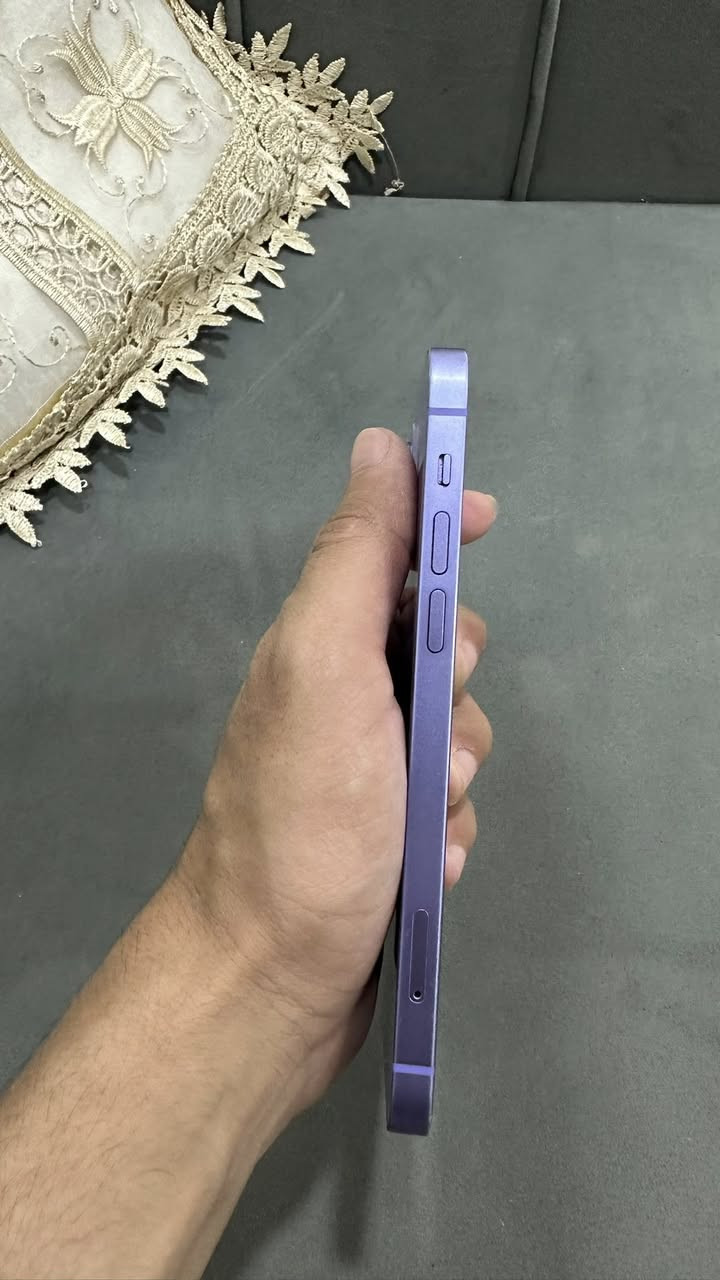 ايفون 12 العادي 128G 
الجهاز مامفتوح 
ويا فقط كارتون وكفر 
وعندي وصل الشراء 
بي طخات بل اطراف مثل ماموضح بالصورة مامأثر على الجهاز 
السعر 325   
مكاني الجزيرة باب الهوى


**إذا كنت صاحب هذا الإعلان وتريد حذفه لأي سبب، رجاءا أرسل رسالة إلى الدعم الفني**