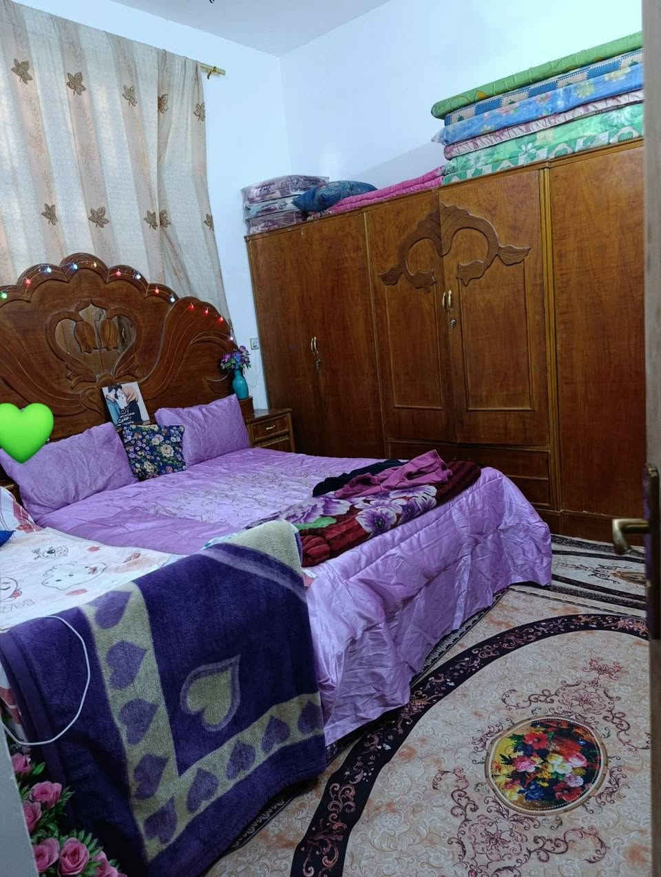 الدار للبيع المساحه 120م.  لواجهيه 6م ونزال 20 طابو زراعي سند 25البيت يحتوي ع غرفه نوم وصاله استقبال ومطبخ وصحيات ومنور وطارمه جبيره  لعنوان حله تاجيه بزراعي  للاستفسار اكثر اتصل. ع رقم***********
