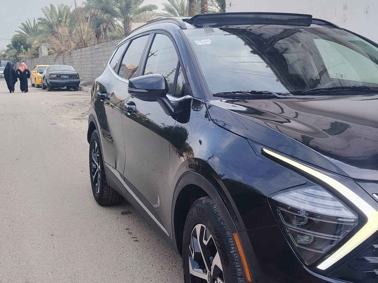 السلام عليكم للبيع سبورتج ٢٠٢٥ مكينه ٢٥٠٠ حادث بنيد جاملغ ايرباك دركه فقط صور حادث بل منشور سعر ١٩٥ بيهه مجال قليل *********** شهداء البياع
