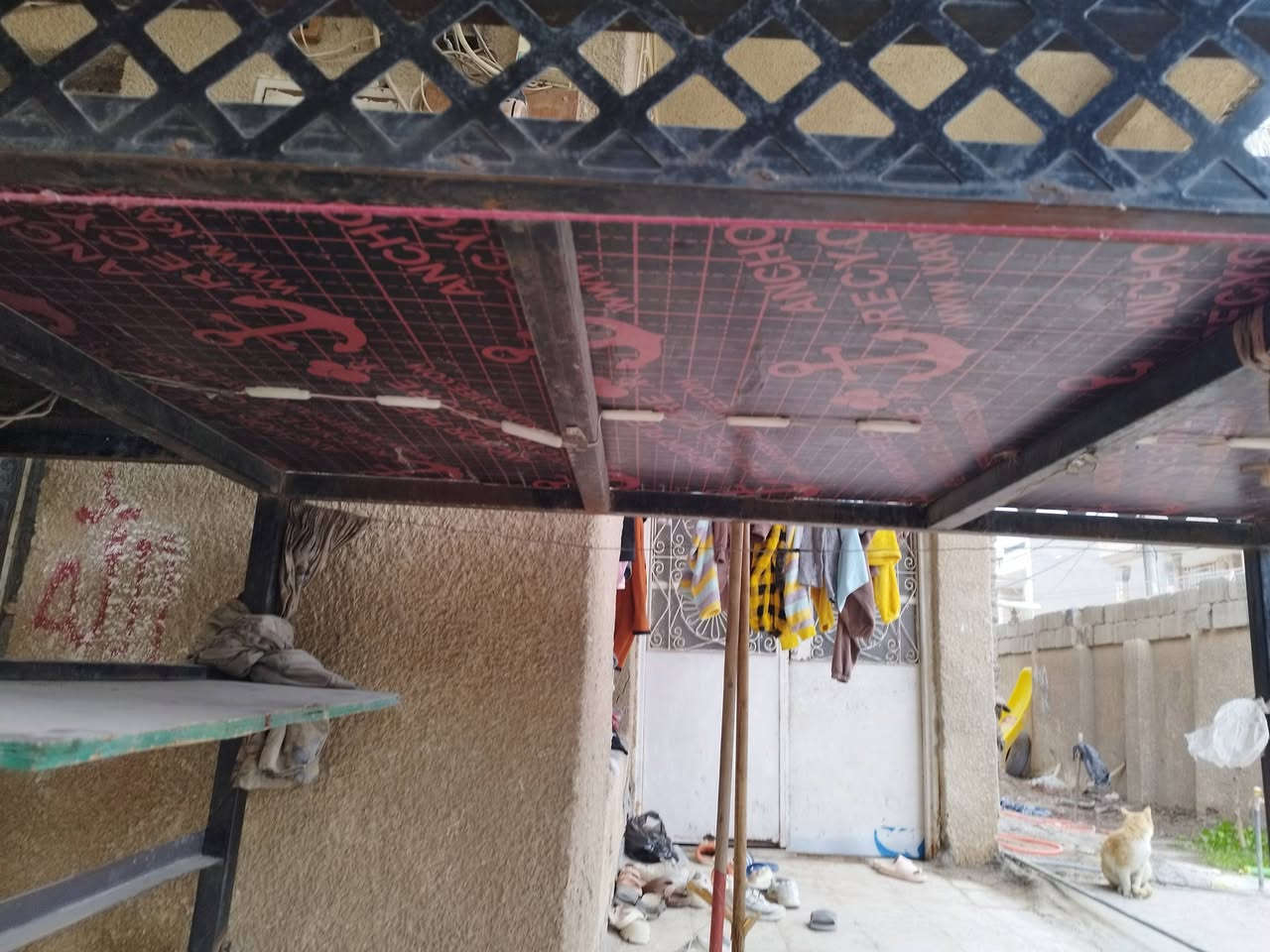 السلام عليكم محجر ستوته للبيع
شغل درجة اولى سويته 250
اريده  150 هذا رقمي ***********
