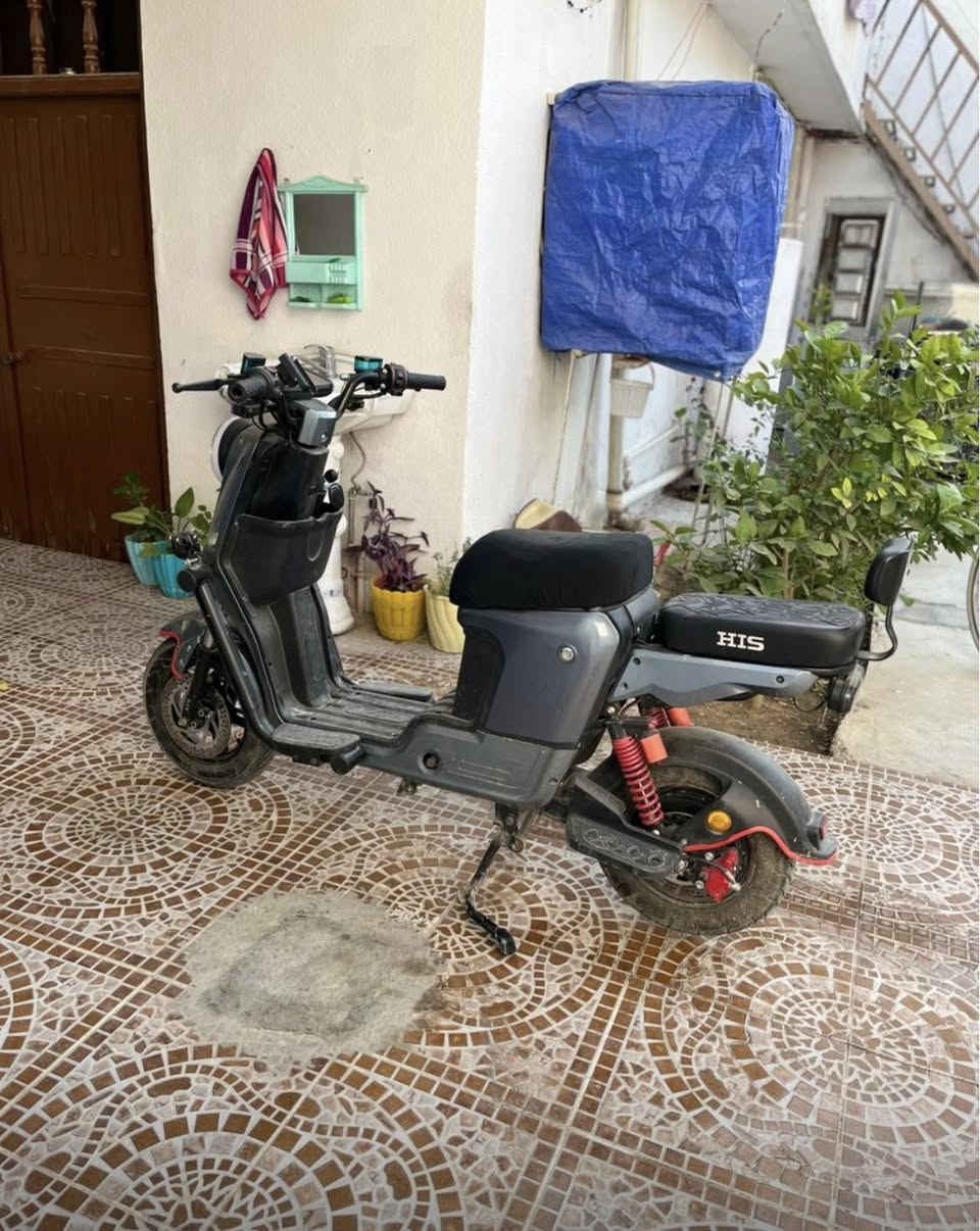 سلام عليكم دراجه شحن H900 بطاريه 5 موديل 2025 فول مواصفات صارلي شهر ماخذه صفر اي عيب مابي سعر 375 و بي مجال مكانيي كركوك حي العسكري رقم تلفون ***********
