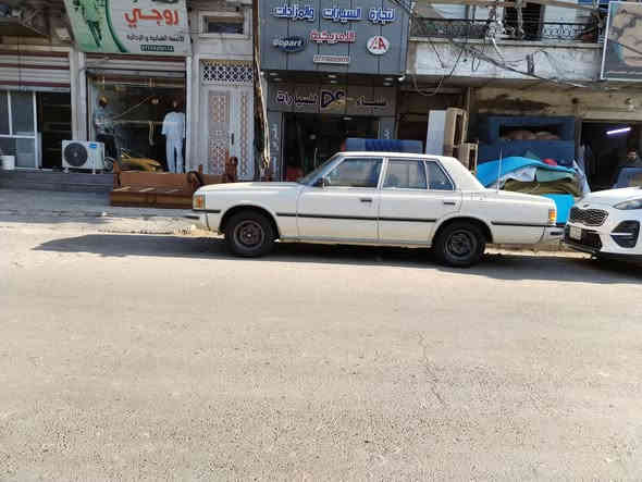 السلام عليكم سوبر ٨٢للبيع السيارة جاهزه كير محرك اتو بلادي تبريد شغال بيه مكانات صبغ أثر خياس معمر مكان بغداد كم سارة *********** السعر ٦٠ وبيه
