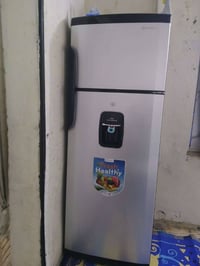 ثلاجه • استخدام قليل • نظيفه