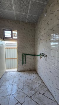 بيع مستعجل  ب٢٥وبي مجال بناء ٧٠ وحديقه ٣٠ غرفه صاله  استقبال  مطبخ  صب...