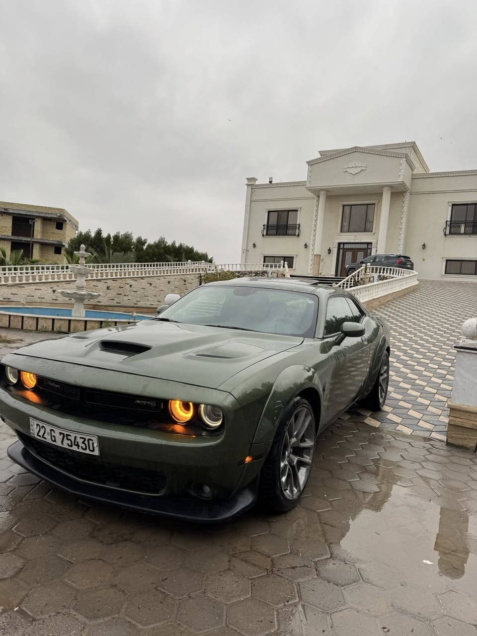 دودج جالنجر ٢١
سكات باك 
فتحه 
شاشه كبيره 
رادار خلفي 
ويل وايد بدي 
ضرر جاملغ ايمن بارد بدون صبغ 
السعر ٢٣٥
***********
