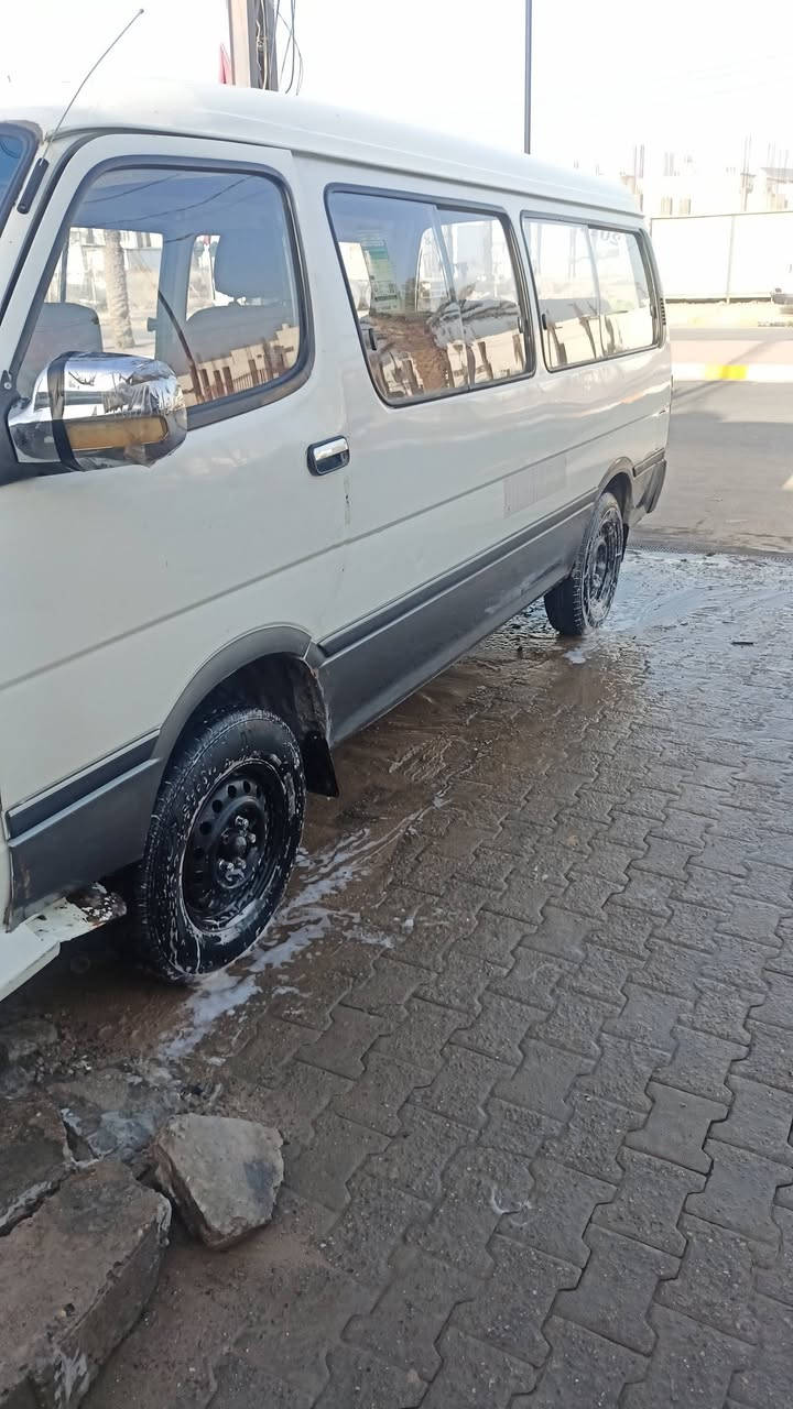 السلام عليكم فتون الوان للبيع موديل 2014 مكينه ونجي مجاول كير هايس اكسن ياباني حداديه تخم تاير جديد سياره جاهزة مكاني نجف ***********
