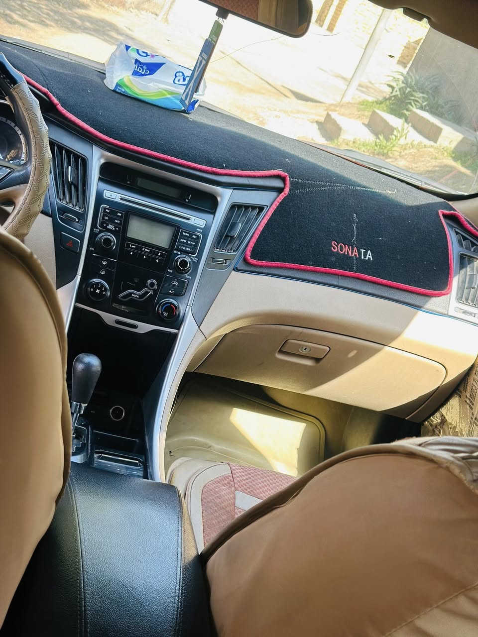 السلام عليكم
سوناتا موديل ٢٠١٣ خليجي ابيض 

محرك ٢٤٠٠ دوش 

رقم نجف بأسمي سنويه جديده 

تحويل مباشر 

السيارة كفاله عامه عدا ربع الجاملغ الخلفي بي صبغ 

موضح بالصور 

كير ومكينه مكفول 

مكانها/ بابل ~القاسم 

السعر ١٢٥ بي مجال بسيط 

***********
