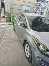 افانتي 2015 خليجي 3قطع صبغ بدون حادث محرك 1600 كير محرك خير من الله سي...