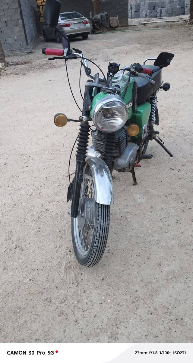 سلام عليكم امزت للبيع بدون بدون  او مراوس 82  المكان الانبار الفلوجه ما متواجد فيس  الاستفسار علا رقم ***********
