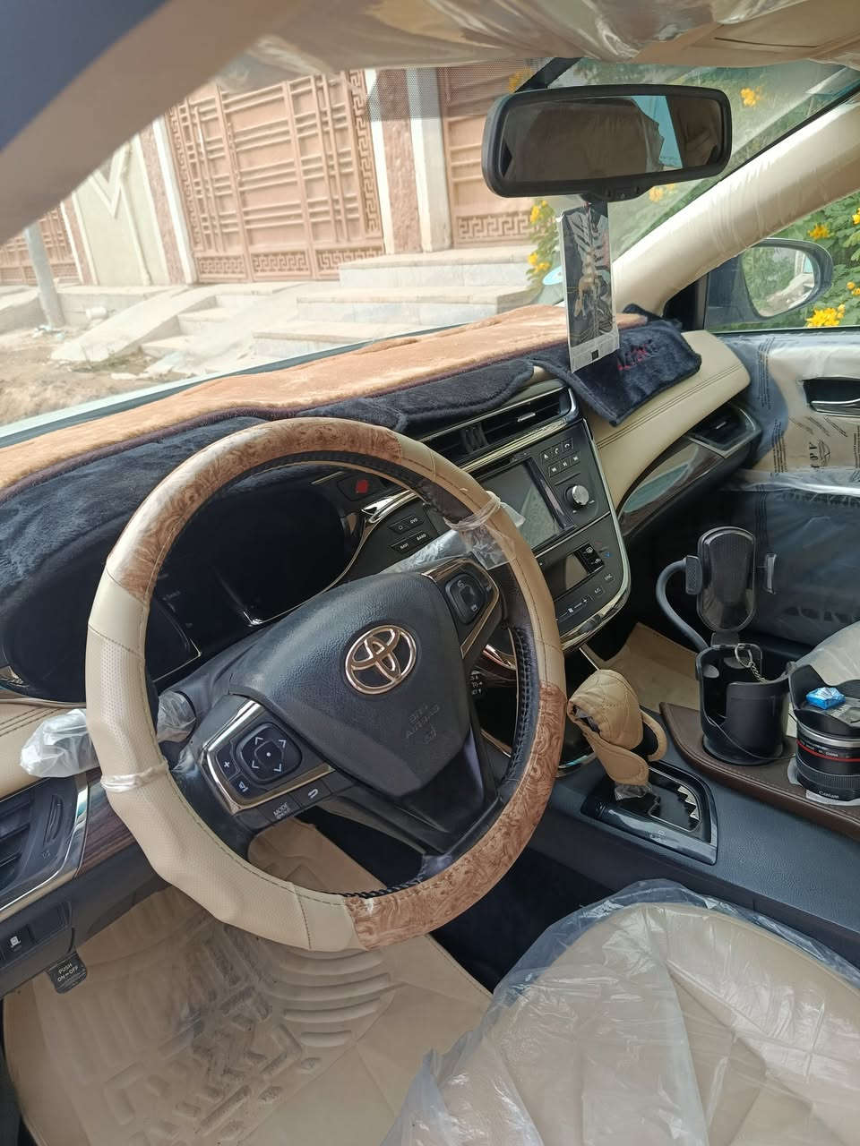 تويوتا افالون موديل 2014 خليجي السيارة رقم بغداد سنوية جديدة تحويل ثاني يوم مكينة 6  سلندر العنوان البصرة بيها اربع قطع صبغ رش اثر شخوط وبارد بجاملغ الامامي للاستفسار *********** ماشية 179 الف
