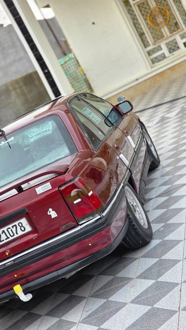 يالله اوبل اوميكا للبيع موديل 92 محرك الفين بلادي كير عادي صدر امامي خلفي تخم تاير سياره احله من الصور جاهزه مال جناي  غرفتهه حيل حلوه كهربائيات كله شغاله سنويه لل 2030 تحويل مباشر  مكان السياره الرمادي جزيره البوعبيد للستفسار ***********
#السعر35 بيه مجال بصيط
