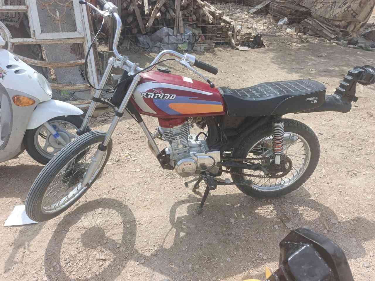 البيع دراجه وراق صولي موديل ١٤وراق صولي وتعميره كدامك نضيفه سعر ٦٠٠وبيهي مجال مكان دوانيه احي العسكري شراي ينتصل ووبي خير ويدلل***********
