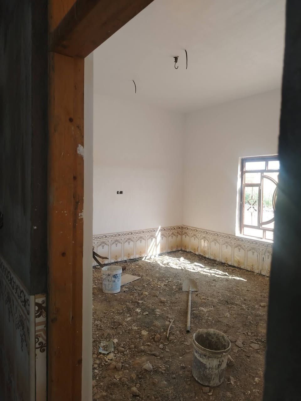 دار للبيع زراعي  مقابيل مدرسه الامام الباقر
طريق شريف  مساحه 250 متر

 يحتوي على غرفتين صاله استقبال

 مطبخ صحيات داخلي خارجي

ساحه بلوك اعكاده السعر 40  اوبيه مجال بيه نواقص قليله 

بسيط إستفسار *********** اكرم الاسدي
