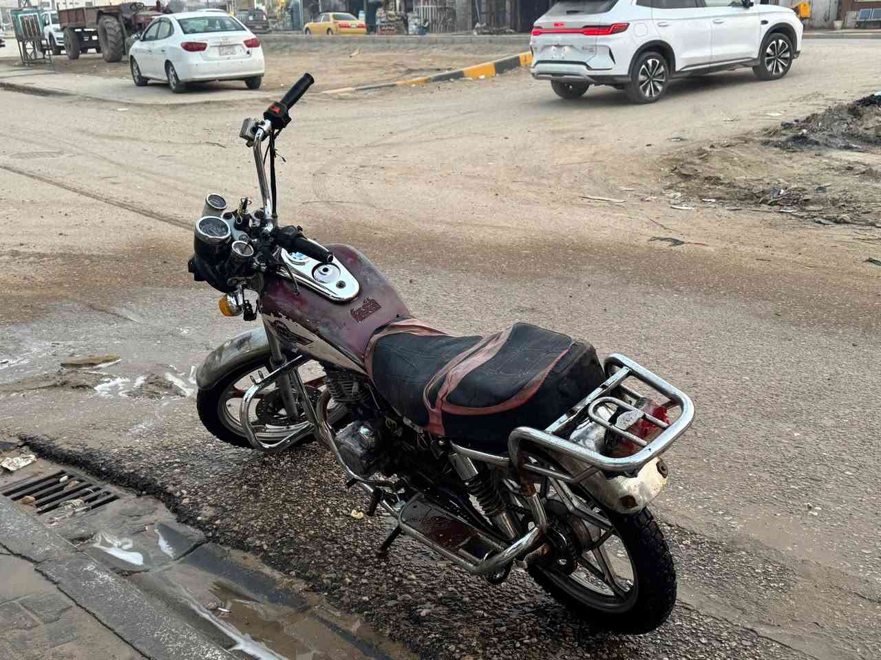 للبيع دراجه جونده الدراجه قوية كلش صالنصات جدد تجفيته جديده المكينه ناعمه تجي تشوف بعينك الدراجه نضافته كدامك تاخذه ما تتعب بيه بانزيناتك ودهنك وتتوكل الدراجه اوراق وسنويه ورقم أسود (((((((((((السعرررررر300 وبيها مجال)))))))))مكانها النجف الاشرف المشخاب ما أرد فقط اتصال لا تراسل والرقم***********
