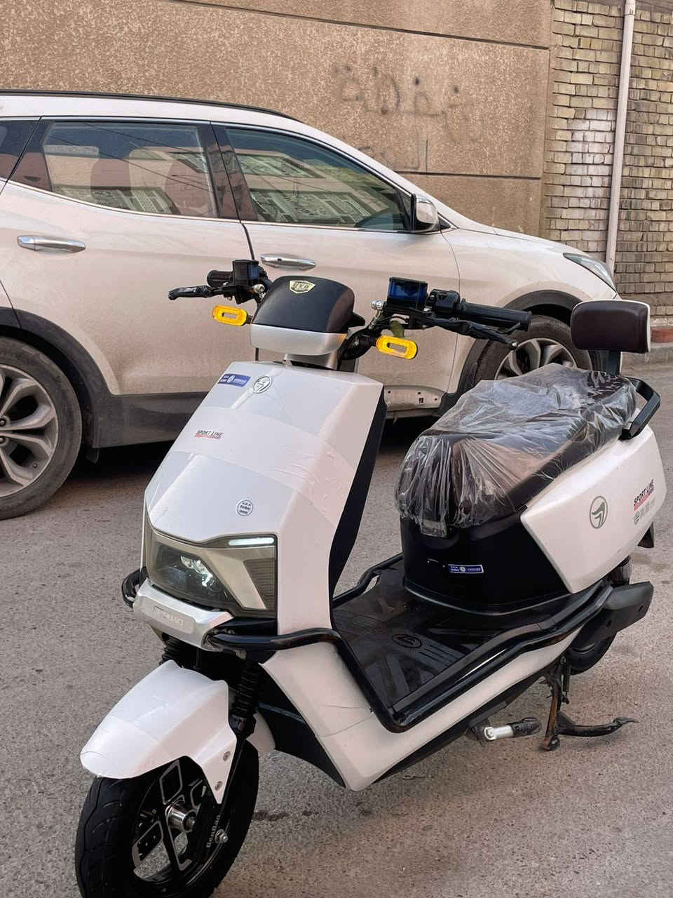 السلام عليكم دراجة سكنس 2025
6بطاريات كبار 
لايت عالي ناصي 
دبل اشاره 
انذار سرقه 
تشغيل عن بعد 
نضام بارك + نظام بك R 
سويجات 2 + 2بصمات 
السعر 490 وبيها مجال 
العنوان بغداد بلديات 
الرقم ***********
