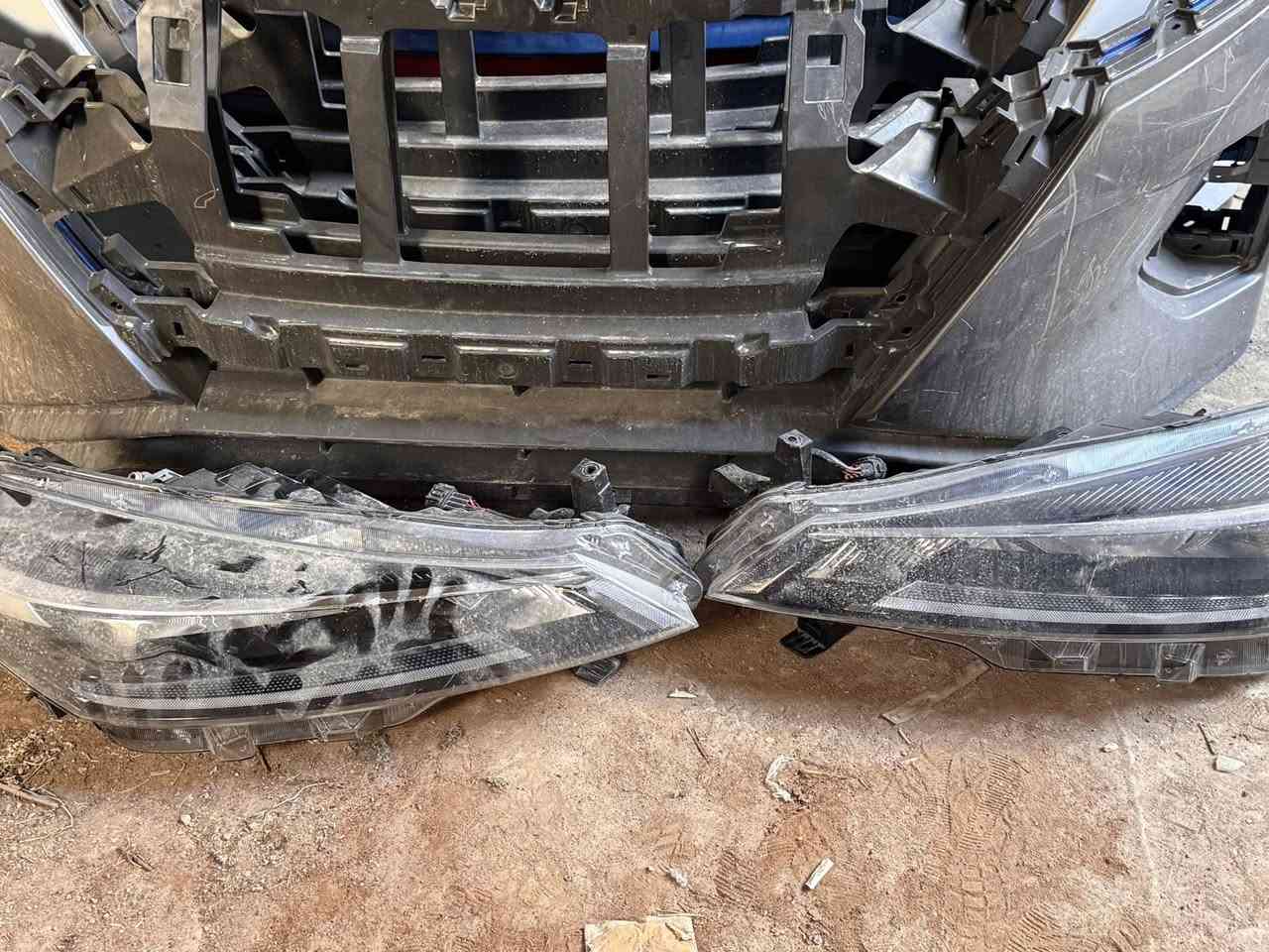 بسم الله
لايتات كيكس خليجي اصلي تفصيخ 

+كير كيكس +فيرسا امريكي نظافة  ٪؜

دعاميات كيكس امريكي 

خدمة توصيل متوفره

***********
