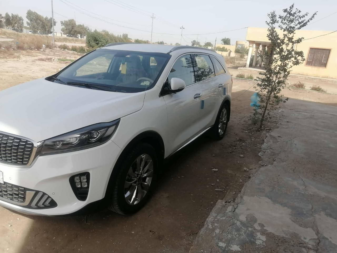 السلام عليكم للبيع سورنتو مكفوله كفاله عامه سياره حلوه مال جناي موديل 20 رقم بابل تحويل ثاني يوم مكان بابل المشروع المسيب الشراي يتصل على الرقم ***********
