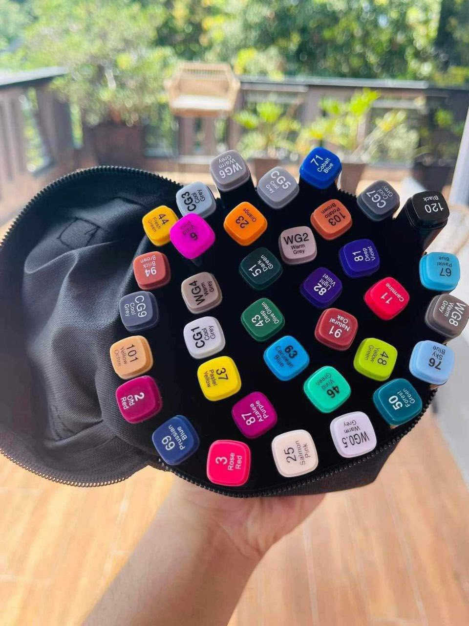 🖍مجموعة أقلام ماركر الفنية الشهيرة Touch 36pcs ✏️✏️
🖍حقيبة متكونةمن 36 قلم ألوان مختلفة ، أقلام تلوين ، رسم تخطيطي ، ألوان للأطفال والكبار ، رسومات تخطيطية ، خط ، ألوان فنية 🌈

🖍أقلام تحديد مزدوجة الجهات ، متعة مضاعفة : رؤوس مزدوجة سميكة ودقيقة لتمييز دقيق وتسطير للرسم بخطوط رفيعة وسميكة. تتيح لك إبتكار أنماط ورسومات متنوعة بسهولة 🌈

🖍36 لونًا نابضًا بالحياة: قوس قزح في متناول يديك - اختر من بين 36 لونًا رائعًا وأضفِ الحيوية على أفكارك. سواءً كان كتاب تلوين أو تحفة فنية قيد التنفيذ سيتألق عملك الفني مع أقلام التحديد هذه🌈 

🖍الأصلي نوعية ممتازة درجى أولى مثالية 💯💯

السعر13  الاف

🚘يوجد خدمة توصيل لجميع محافظات العراق ٤ الاف🚘


**إذا كنت صاحب هذا الإعلان وتريد حذفه لأي سبب، رجاءا أرسل رسالة إلى الدعم الفني**