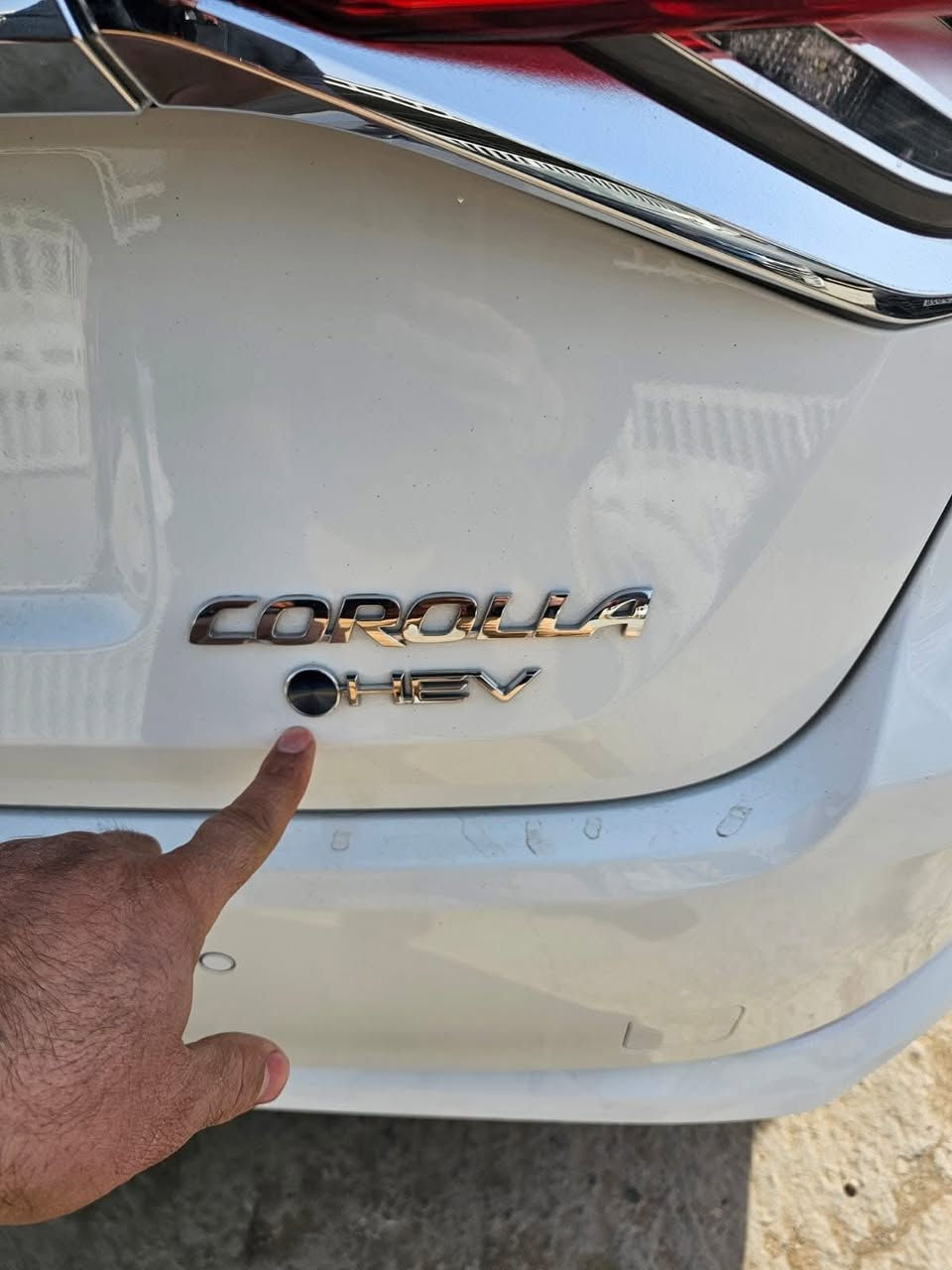 السلام عليكم 
كورلا هايبرد  مديل 24 خليجي فول مواصفات 
حساسات امامي خلفي 
رادارات امامي وجانبي 
ويل اسود 
مري +يدات سود 
ماشيه 9000
كفاله 
السعر 149 
للاستفسار  اتصل على الرقم 
***********
