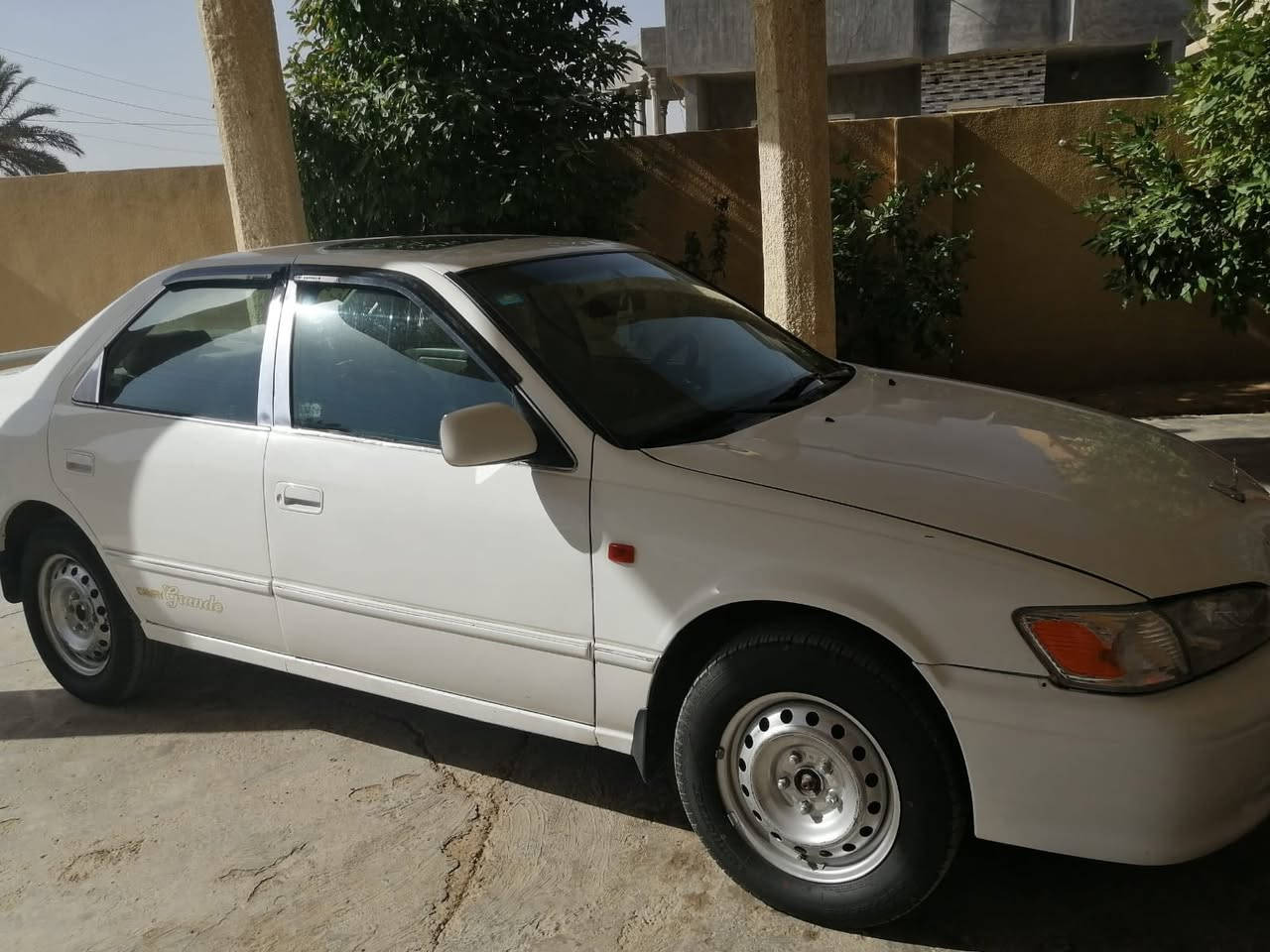 كامري أمريكي موديل 2000 مصبوغة عام كير محرك مكفول ستة سلندر رقم بغداد وباقي التفاصيل  الاتصال على الرقم*********** السعر 68 وبيها مجال قليل
