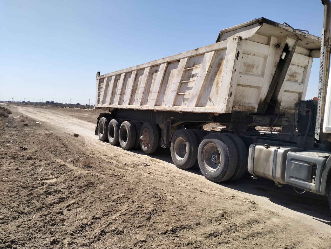 سلام عليكم عربانه للبيع مكفوله كفاله عامه بيه تخم تاير جديد  
4 دناكير تلاثه ثابته واحد تعليگ
42 متر مكعب 
مكان ناصريه
***********
***********
