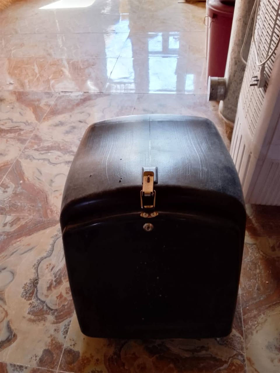 سلام عليكم اخوان هاي ل صندوكين للبيع موجود واتساب ***********
