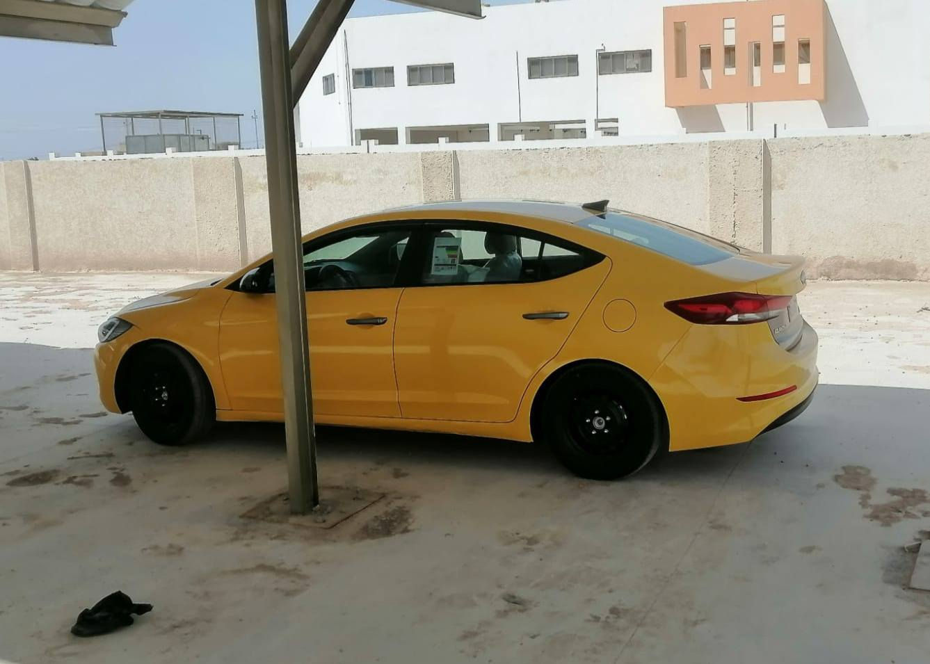 سلام عليكم اللبيع الانتره 2018 امريكي ماشيه 85 الف
السياره حادثه فقد بنيد معدل نفسه ليبل واحد كل تبديل ماكو و السونار موجود السياره  جاهزه مكينه كير تبريد حداديه تخم تاير جديد توني شاده رقم بغداد الجديد سنويه لل31 هز جديد هيئه و غرامات مصفره السعر 127 وبيه مجال بسيط مكان السماوه ***********

