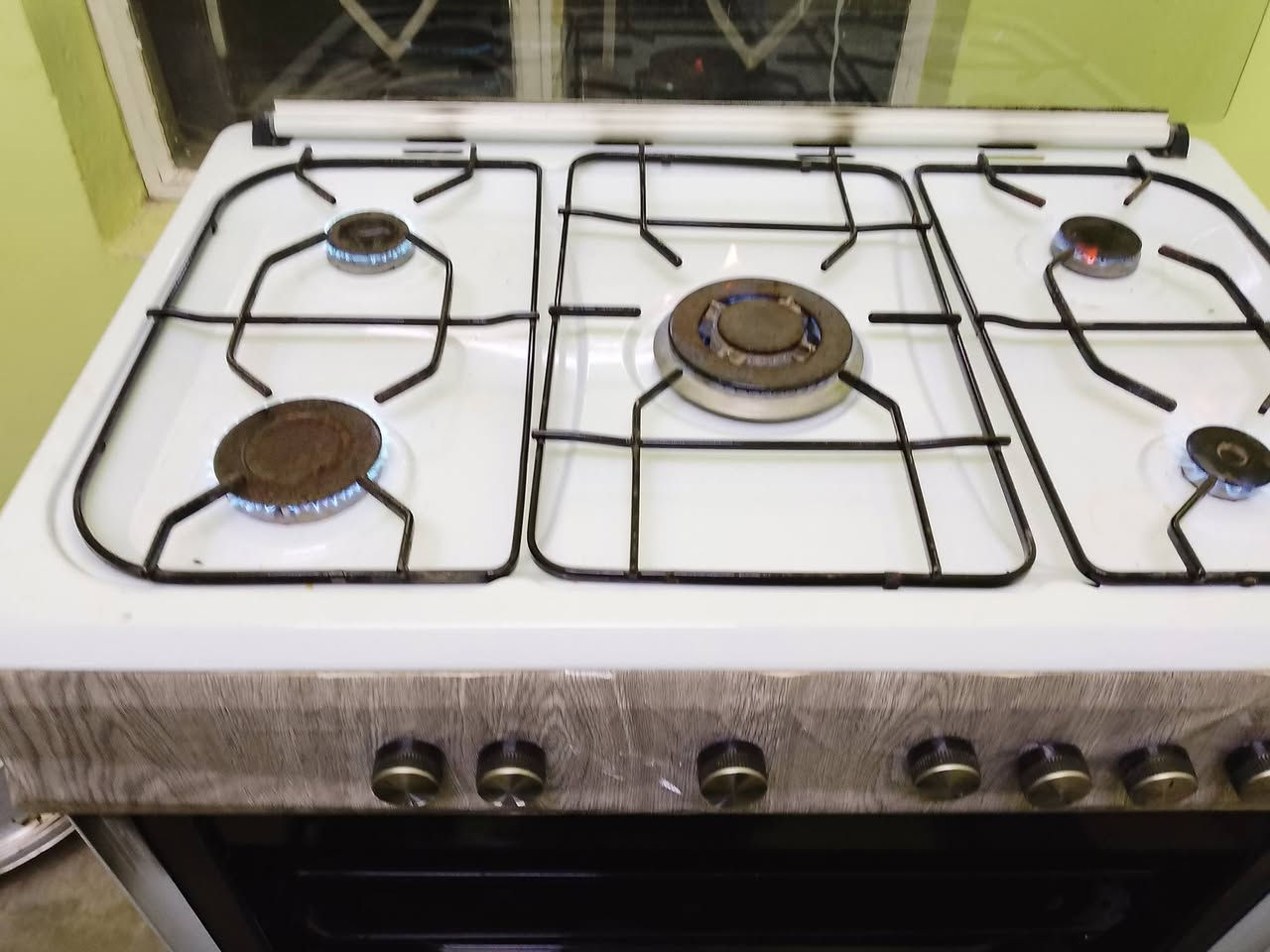 السلام عليكم ورحمة الله وبركاتة
طباخ تركي للبيع نظيف كامل السعر 80الف كركوك حي العسكري رقم الموبايل واتساب***********
