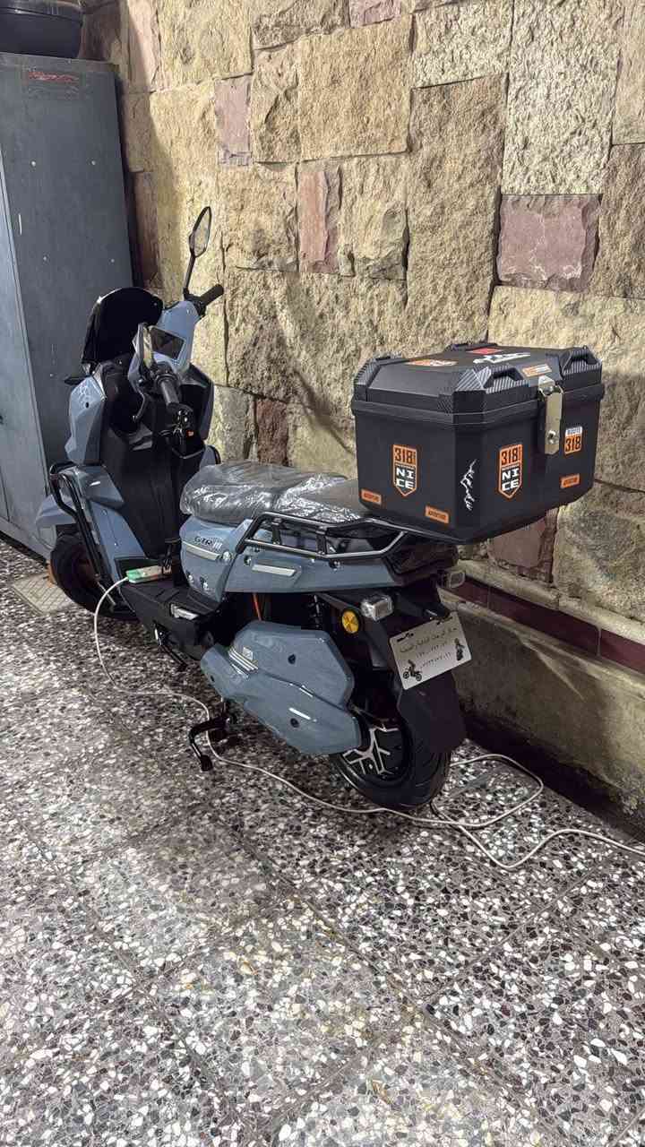 دراجة شحن للبيع استخدام 3 اشهر فقط 
نوع الدراجة GTR اباتشي 
بطارية 50 امبير 83 فولت معدل 100 كيلو متر تقطع سرعة 80
تجي ب 3 سرع تحكمية 
سعر البيع :- 1,250,000 
للتواصل على واتساب ***********
