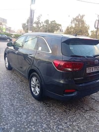 سيارة 2019 كلين بدون ضرر نص فول وارد كندي  مكان بغداد  07783590048