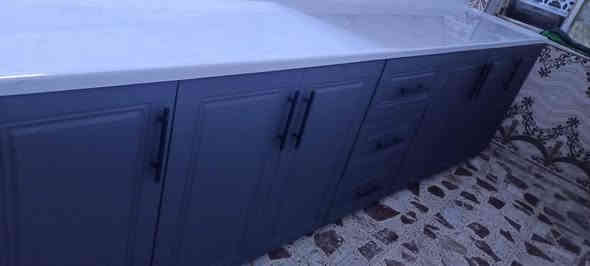 السلام عليكم كاونتر للبيع جديد بالجيس غير مستعمل نبيعه بسعر المستعمل لضيق المكان قياس ٣ أمتار تعليك وتحضير وسنك متر ونص الداخل بلوك المنيوم والخارج hdf وسطح الكاونتر سنك وتحضير مرمر عنوان بغداد مدينه الصدر للاستفسار الاتصال على الرقم ***********
