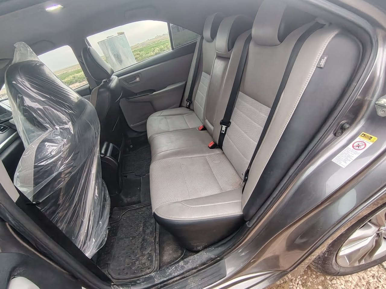 السلام عليكم للبيع كامري موديل 2017 وارد امريكي رقم سليمانيه دولي شرط التحويل محرك كير شرط صدر تواير جديد ماشيه 114الف موصفات اس اي ضرر جاملغ وبونيد بدون دواخل وبيه مكانين بارد صغار السعر 138ورقه وبيه مجال شي قليل مكان سياره كركوك الحويجه للستفار الاتصال علا رقم *********** يرهم مراوس حسب القناعه
