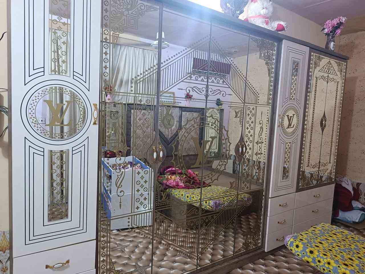 غرفه تركيه درجه اولى نضافه فول استعمال قليل لبيع مستعجل بمليون 200الف بيهه مجال حك الجية اتصال واتساب ***********
