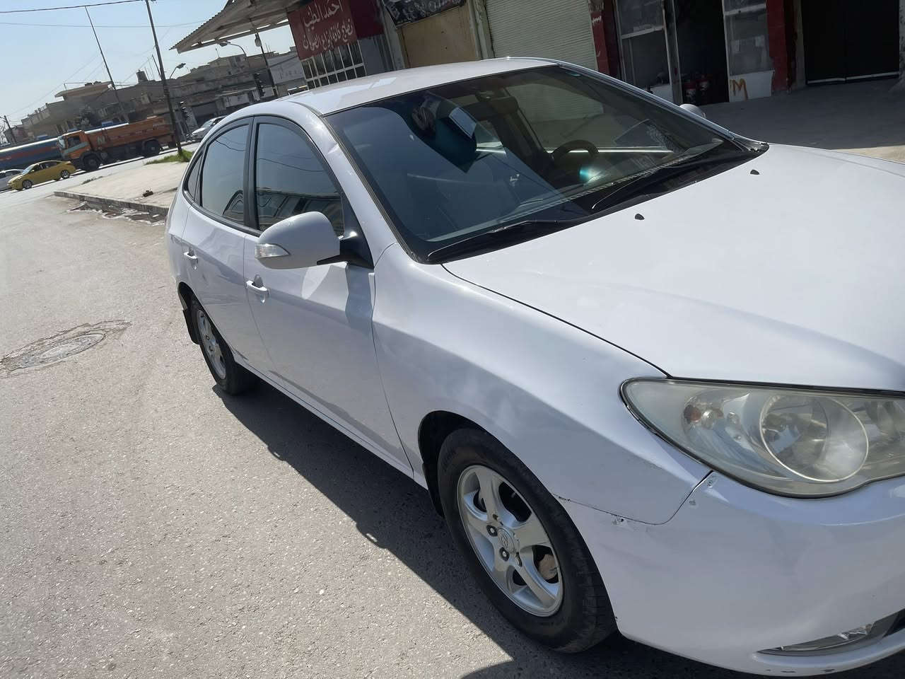 النترا 2011 خليجي
بيها قطعتين صبغ وشويه لغد 
هزه سنويه جديده 
محرك كير بشرط 
السياره مكانها موصل 
***********
