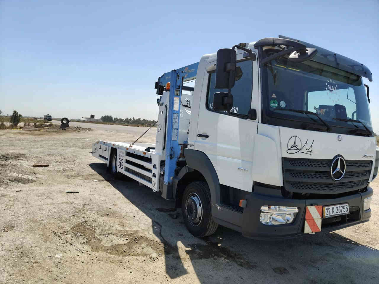 السلام عليكم مرسيدس اتيكو وحش موديل 17 حجم 818كرين اف اكس 3سلايت كفاله سياره جديد هزه الرقم قبل 3 شهر ترقمت تفاصيل الاتصال ***********/
