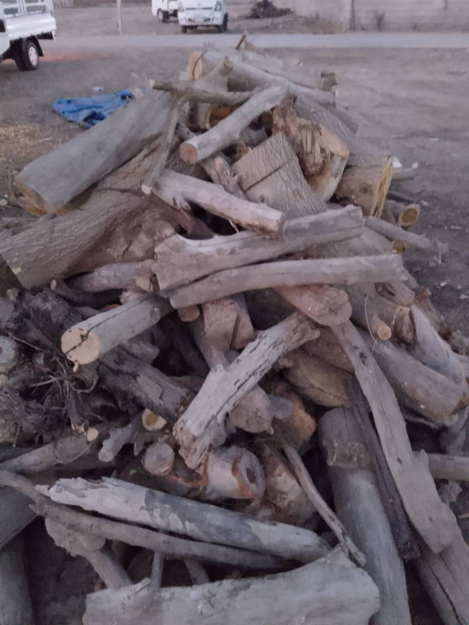 اسلام عليكم خشب للبيع خاص ماجاوب شراي يتصل ***********
