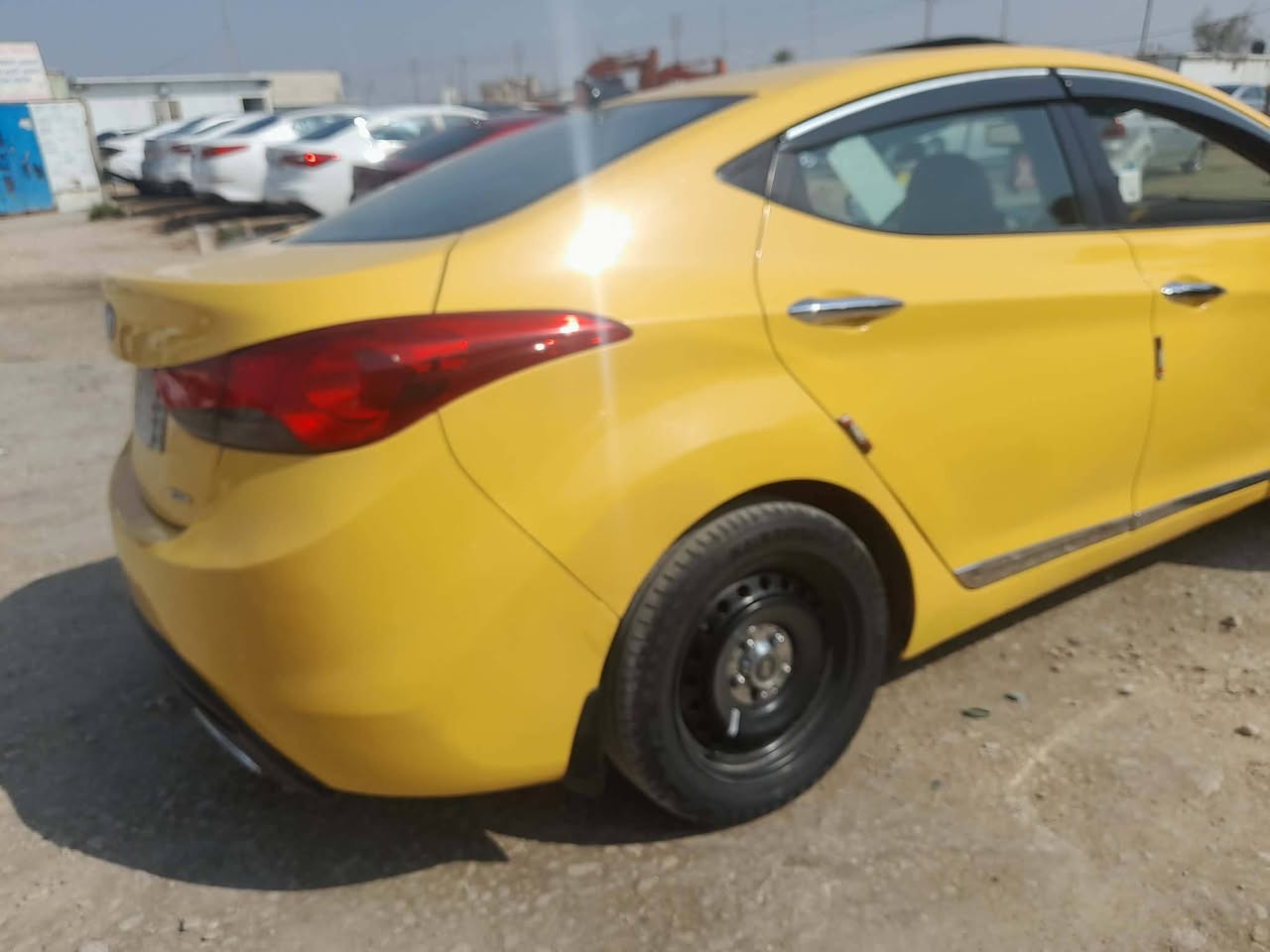 النترا  11  بغداد أمريكي بيها قطعتين مكينه مجفت ١٨٠٠ كير كفاله حداديه كفاله محدث 16  سياره كبل للشارع 
مكاني ديوانيه
***********
