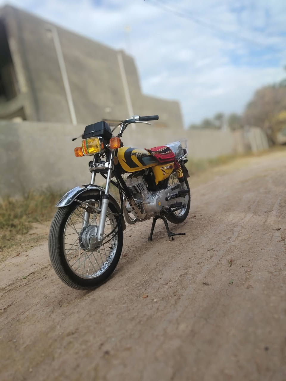 سلام عليكم درجة نامه امتياز3احرف موديل25اوراق كامله نضافه فول السعر650وبيه مجال ***********
