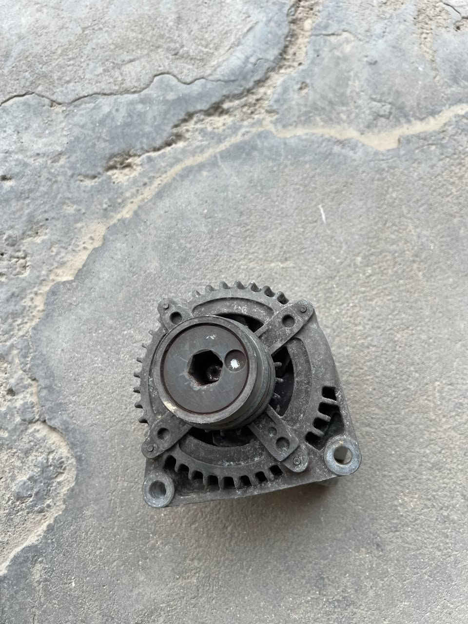 داينمو دوج/ كرايسلر V6 /٦ سلندر/ L3,3-3,8 /ماركة دينسوا ياباني الأصلي حتى الكاج وياه.


**إذا كنت صاحب هذا الإعلان وتريد حذفه لأي سبب، رجاءا أرسل رسالة إلى الدعم الفني**