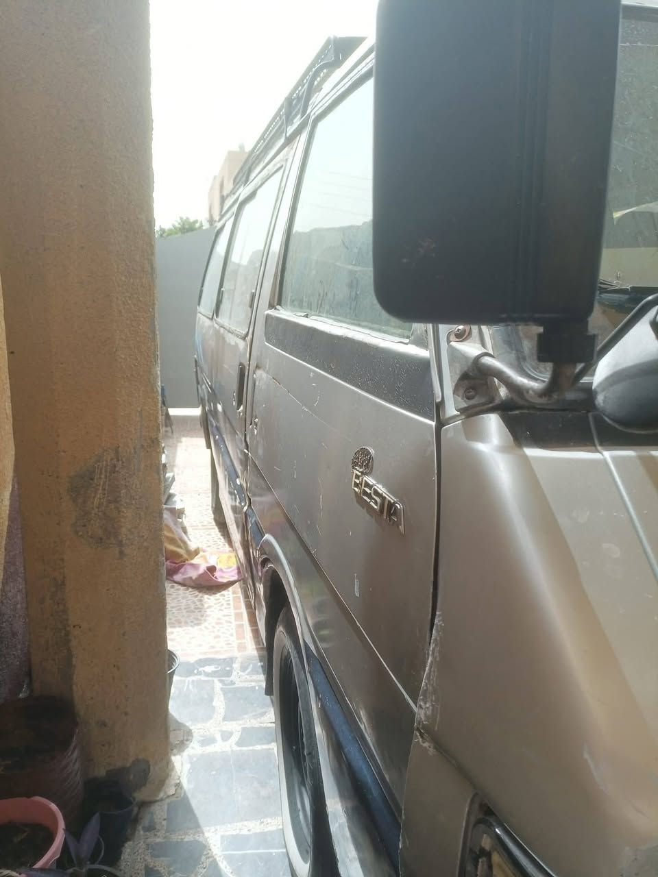 آلُسلام عليكم ورحمه الله وبركاته  سياره كيه بستا موديل 1993للبيع كير محرك ضمان على الفحص والسياره خير من الله  و دواخلها  نضيفه والسياره بسمي وسنويه لسنه 2027نتنهي  تواجد ع الفيس مكاني بغداد في اليوسفيه القصر الاوسط
السعر خاص 
الرقم: *********** كورك
الرقم: *********** اثير
