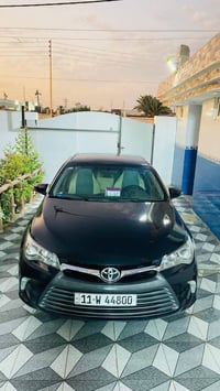 للبيع كامري ٢٠١٧ السيارة حلوه ومال بيت للجناي محرك ٢٥٠٠ كير ومحرك خير ...