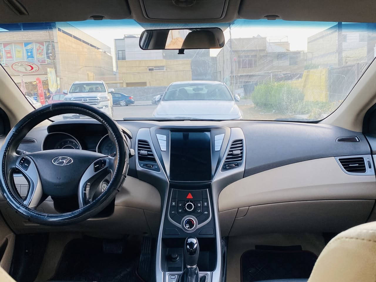 السلام عليكم النترا 2015 خليجي رقم بغداد السياره جديده جاهزه من كلشي مكفوله صبغ وتبديل وبارد حته الدعاميات  بلاديه  ماشيه 120 گير ومحرك عالشركه صدر امامي وخلفي جديد شاشه تيسلا مكاني بغداد الكرخ للاستفسار *********** السعر 129
