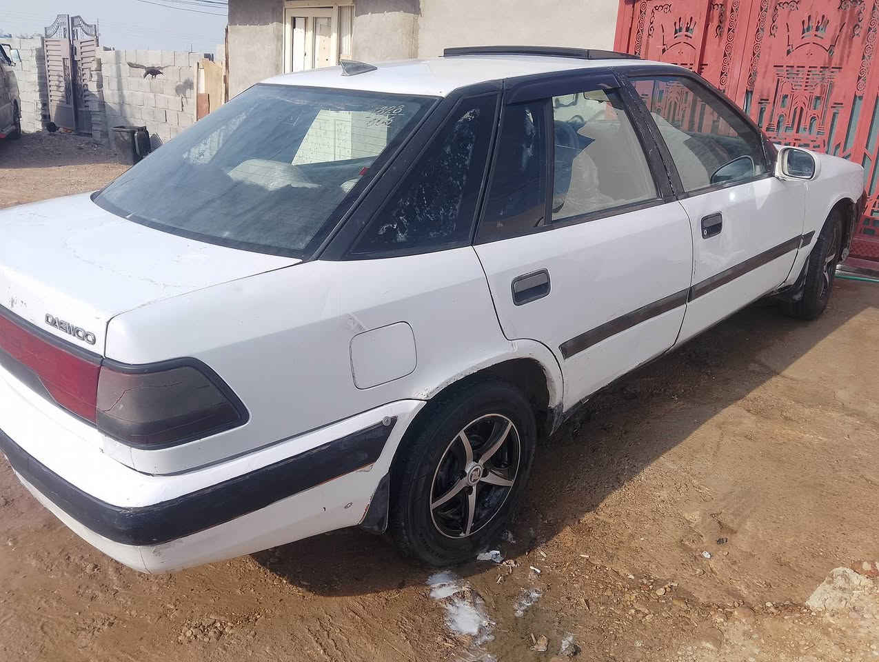 ئە م داوی بوفروشتن
بە س حاسیبە ی لە کە لە 
مە کینە ی شانزە ی فە له 
دیناری مە سرە فی نیە 
تابلی تندوتولە بیتە قە وڕە قە یە
سە یارە یە تابلی باکە ومالی دوستە 
سیعر15 وە رە قە ومە عمە لە 
شوین کەلار سمود 
***********
