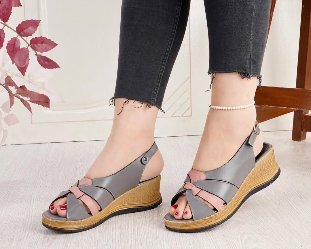 فلوريتان طبي الاكثر راحة
Size41 40 39 38 37 36
للحجز مراسله الصفحة او الوتساب *********** 
يوجد خدمة توصيل لجميع المحافظات
